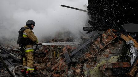 Consecuencias del ataque con drones rusos en Járkov. Foto: Reuters.