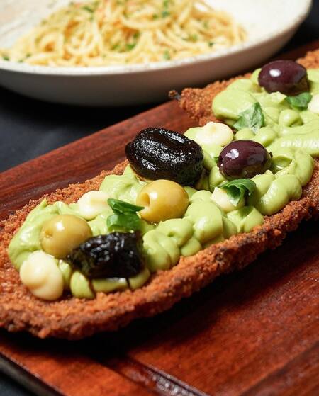 Milanesa de "BAGA". Foto: Instagram / bagabuenosaires.