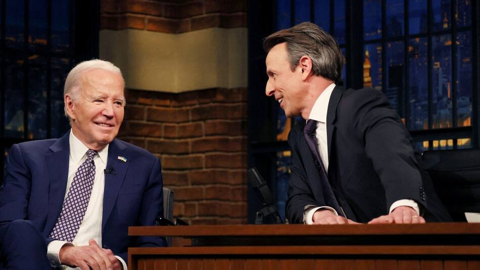 Joe Biden con Seth Meyers en Nueva York. Foto: Reuters.