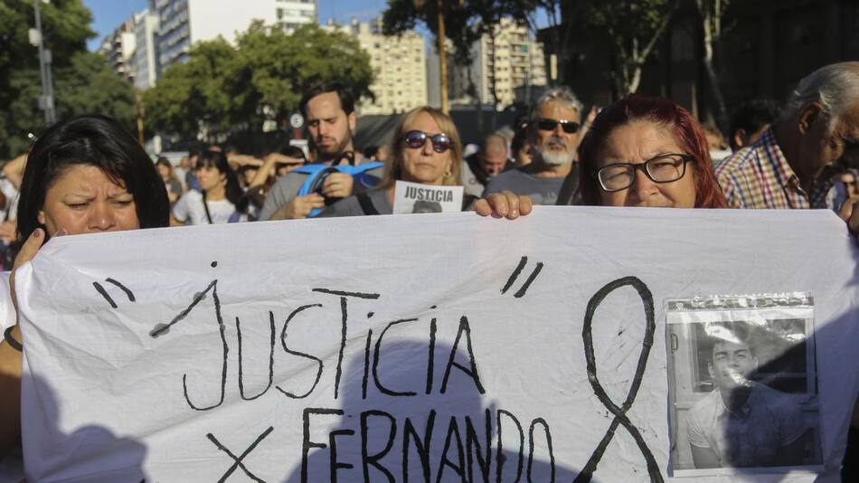 Masiva marcha en el Congreso a un mes de la muerte de Fernando Báez Sosa, Villa Gesell, NA
