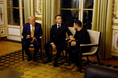 Emmanuel Macron junto a Donald Trump y Volodimir Zelenski. Foto: Reuters