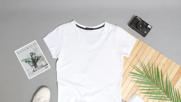 Murió la remera básica blanca: la prenda que se convertirá en tendencia este verano 2026