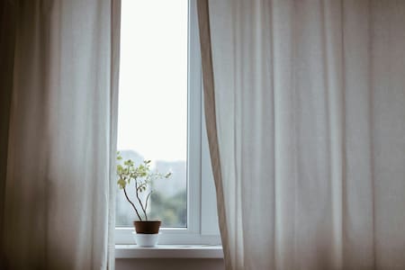 Cortinas, decoración. Foto: Unsplash