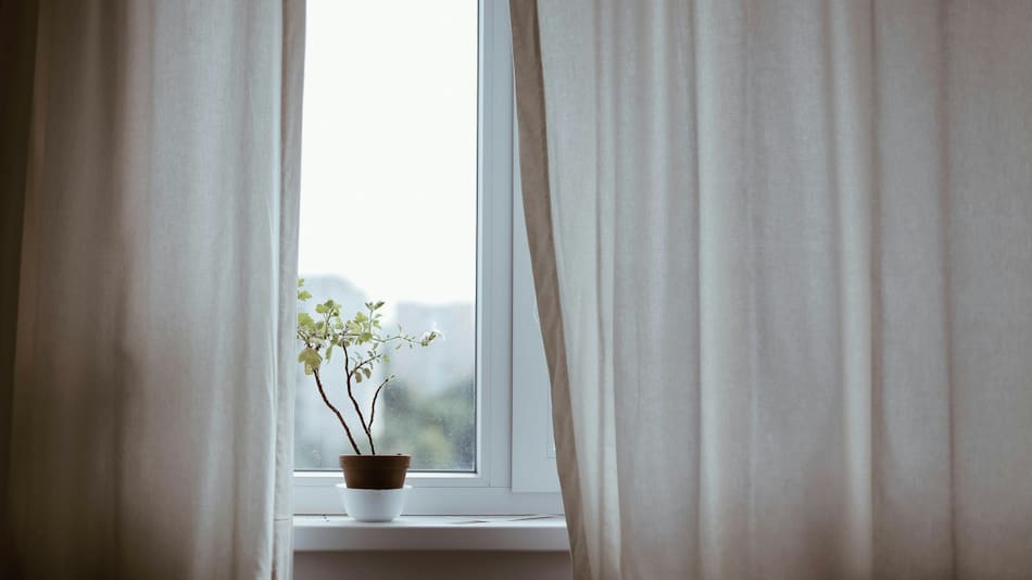 Cortinas, decoración. Foto: Unsplash