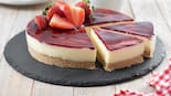 Sabores saludables: cómo hacer un cheesecake de frutos rojos sin horno ni azúcar en poco tiempo