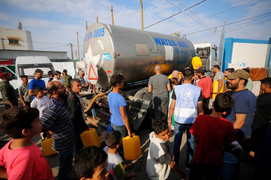 Agentes de la ONU trabajando con refugiados palestinos. Foto: X @UNRWA.