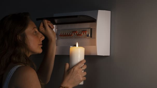 Ola de calor: cómo hacer que las velas duren más tiempo y prepararlas para los cortes de luz