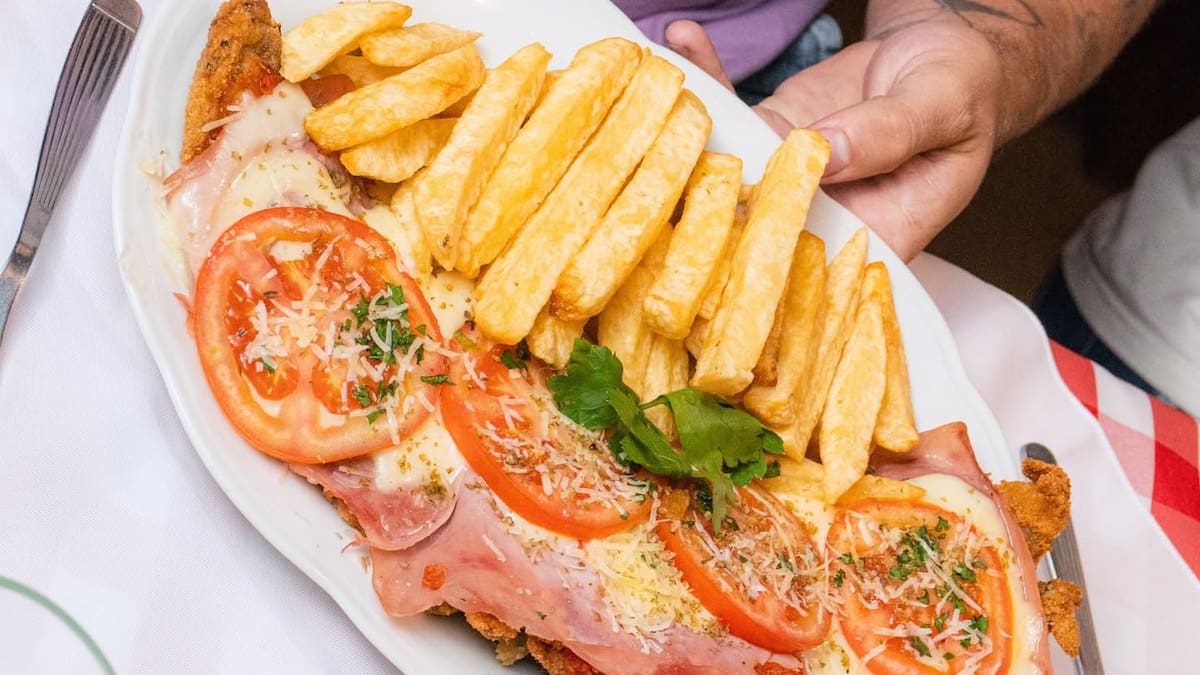 El bodegón del Conurbano que ofrece un almuerzo completo por $16.000: dónde queda y qué incluye la oferta