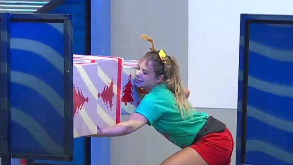 Gran Hermano 2022: la prueba del líder con toque navideño. Foto: Telefé.