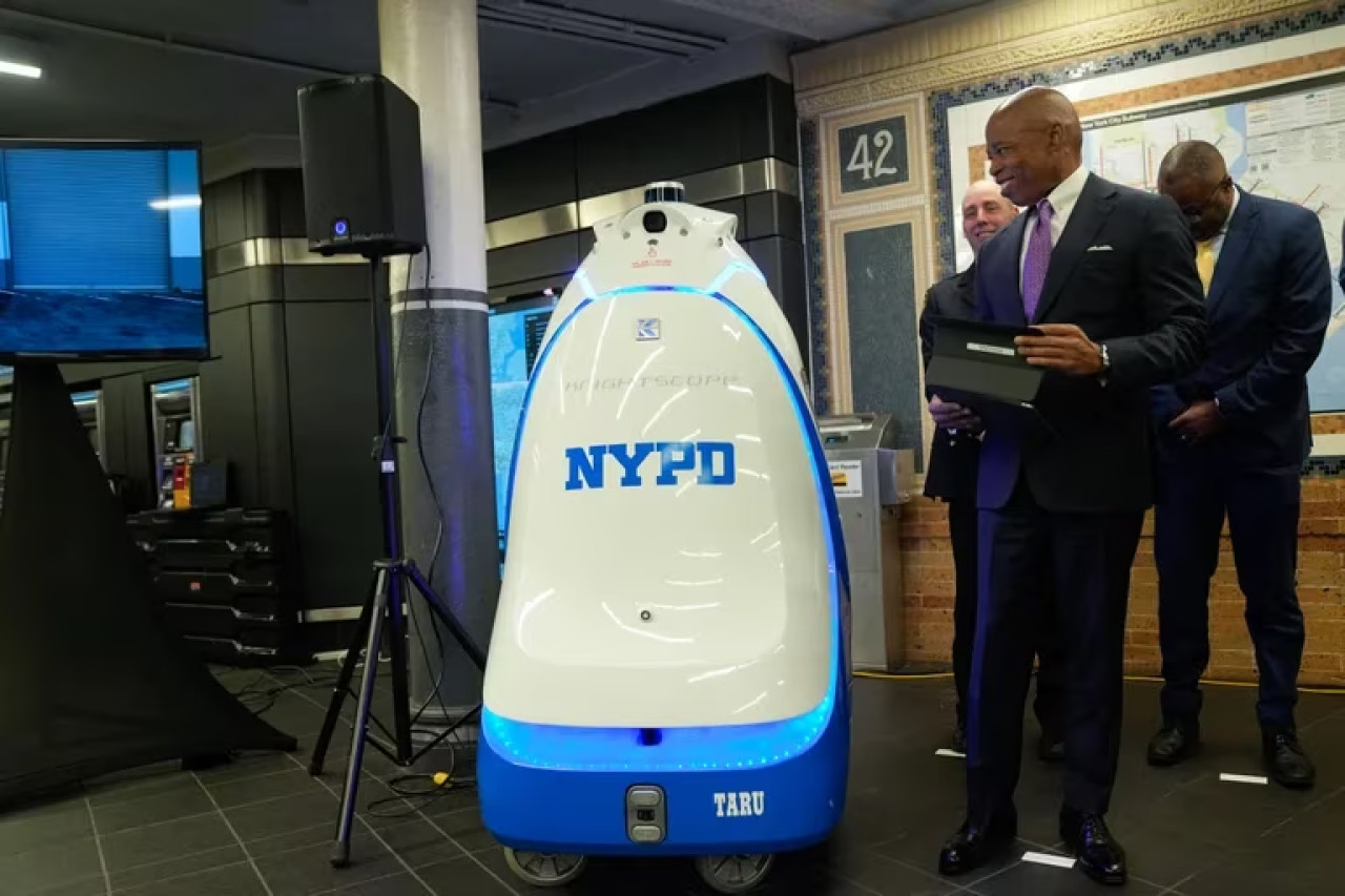 Robot policía en Nueva York. Foto: EFE