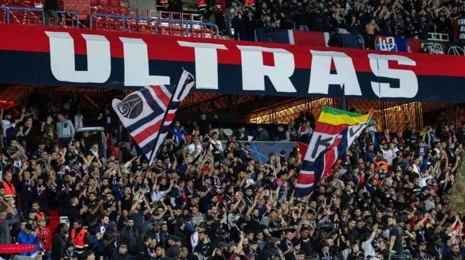 Los ultras del PSG. Foto: Reuters.