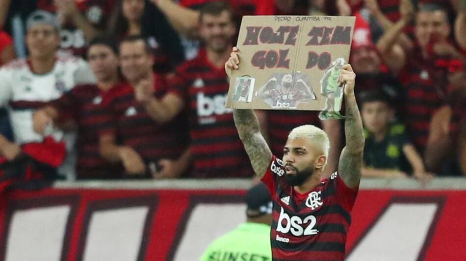 Festejo de Gabigol para Flamengo ante Gremio por Copa Libertadores, REUTERS