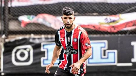 Lucas Perdomo, capitán de Chacarita Jr. Foto: X/@Lagloriosatv