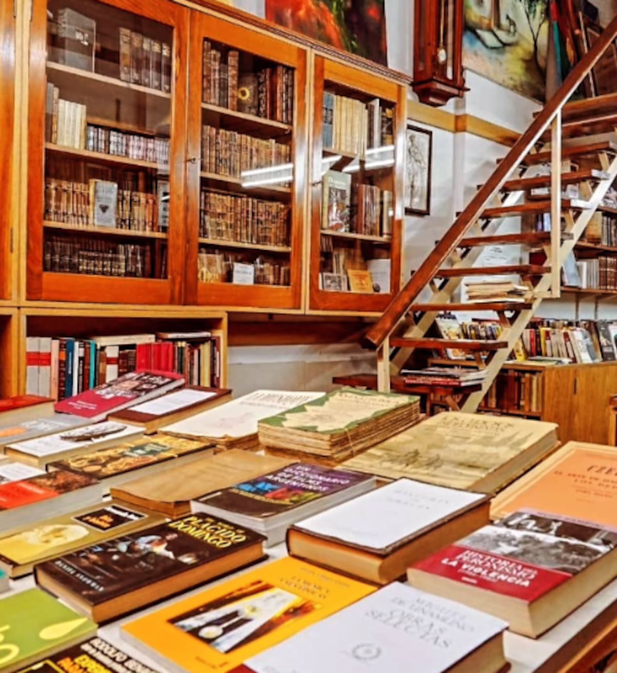 La histórica librería de Recoleta cierra sus puertas