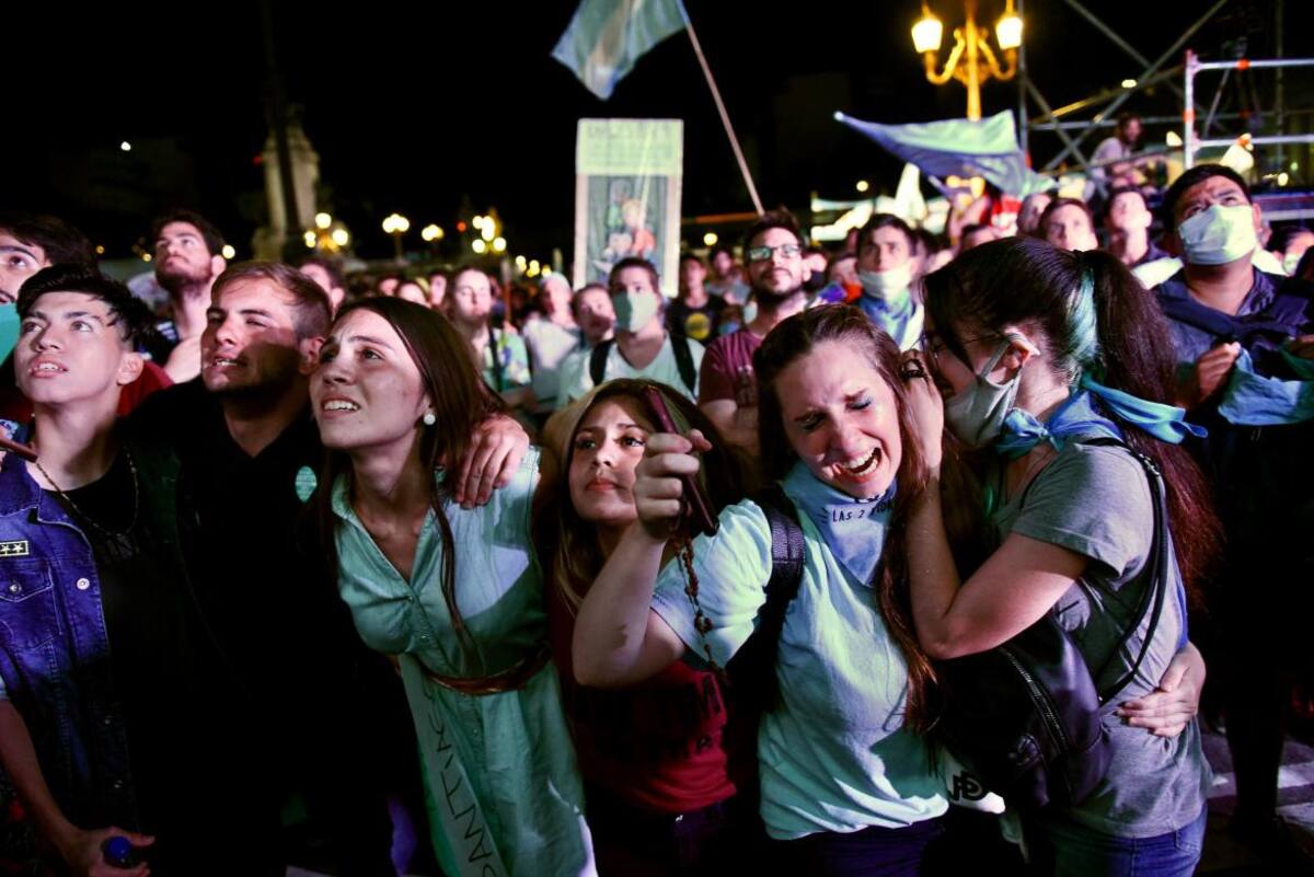 Aborto Legal ya es Ley en Argentina, un día histórico, en fotos, REUTERS