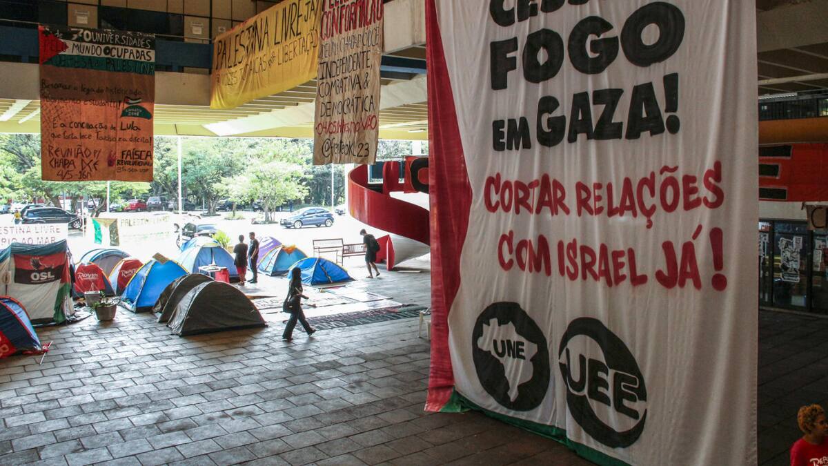 Acampada en universidades de Brasil contra la guerra en Gaza. Foto: EFE