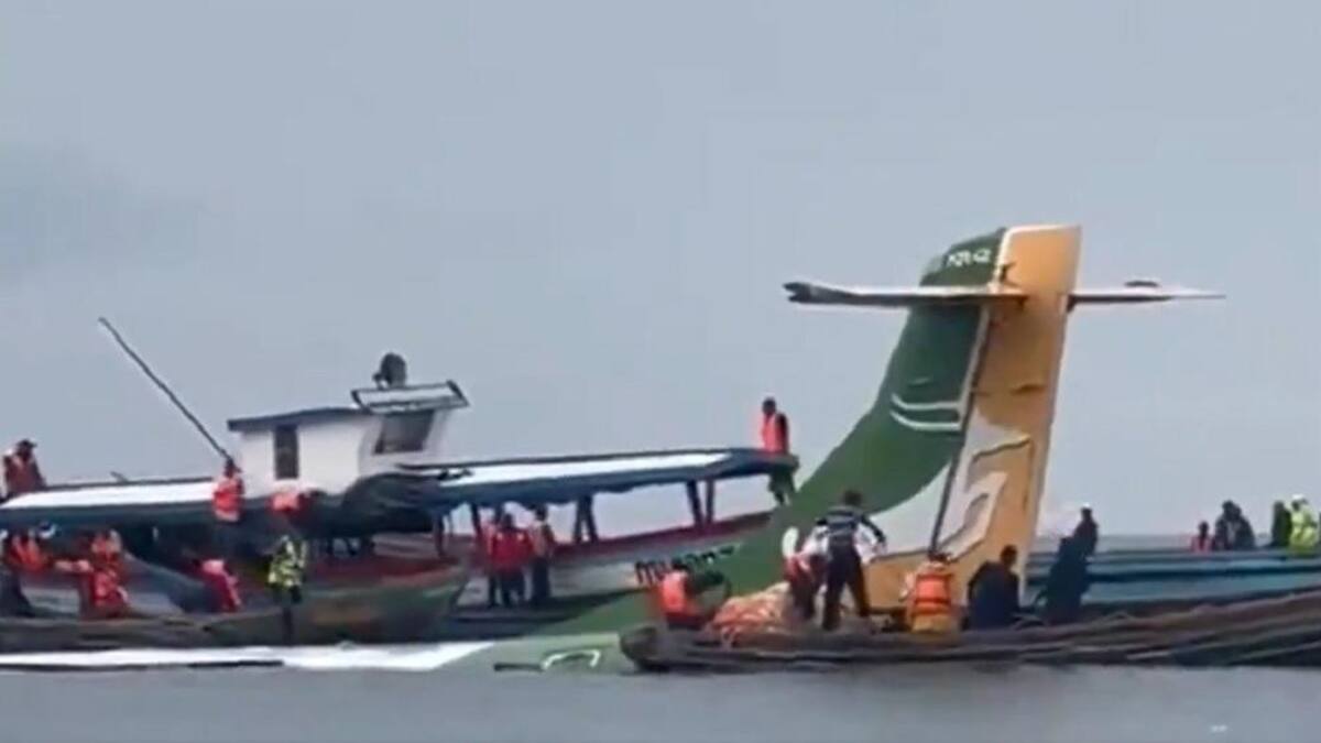 Accidente aéreo en Tanzania, foto captura NTV Kenya, Twitter @ntvkenya
