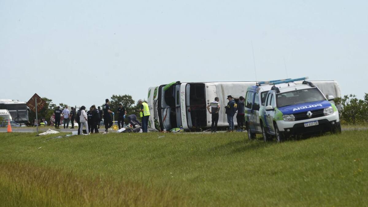 Accidente de micro fatal en Lezama, ruta 2, NA