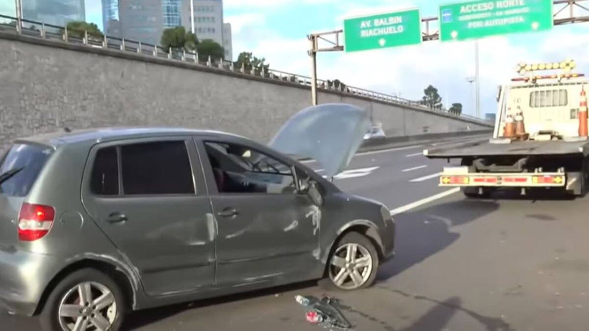 Accidente de tránsito en la avenida General Paz. Foto: X/@elbonanews