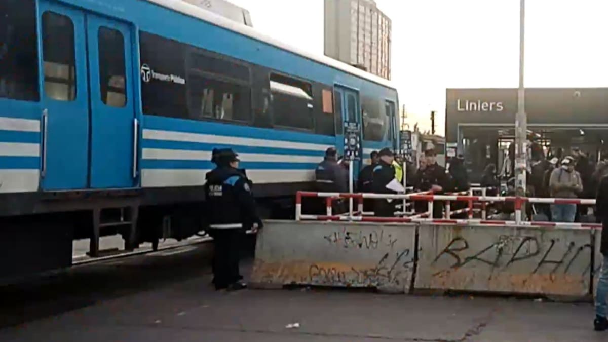 Se normalizó el servicio en el tren Sarmiento tras el accidente en Liniers: cómo operan las otras líneas hoy lunes 24 de agosto