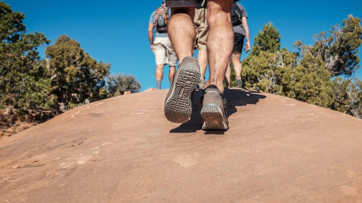 Actividad física, caminata. Foto: Unsplash.
