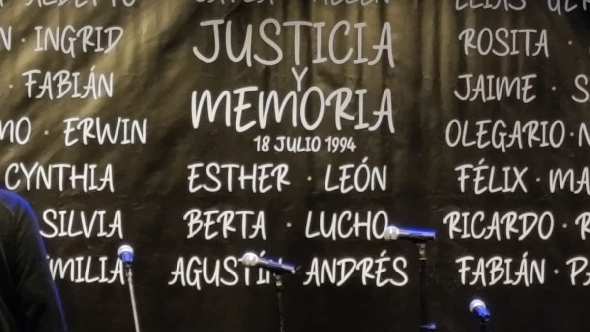 A 32 años del ataque a la AMIA, la causa sigue sin condenados y espera una decisión clave de Casación