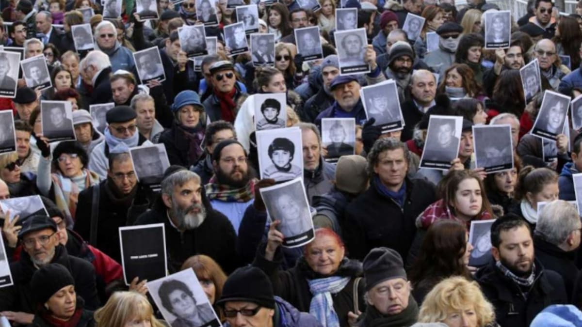 Acto por aniversario de atentado contra la AMIA, NA