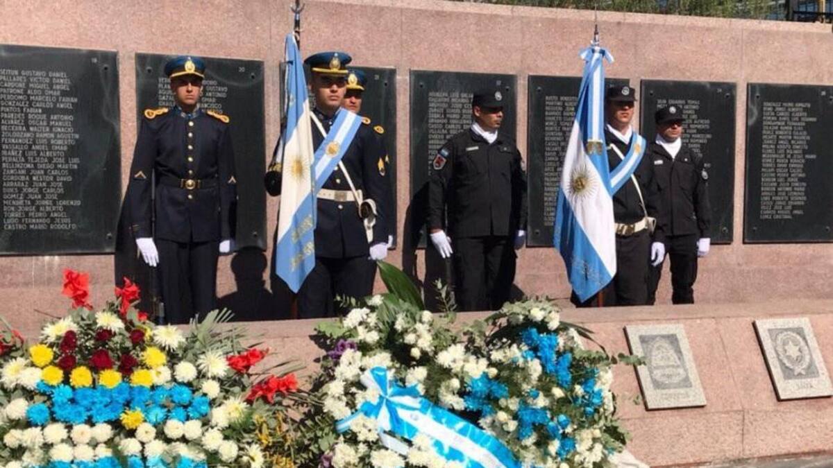 Acto por Malvinas en Plaza San Martín