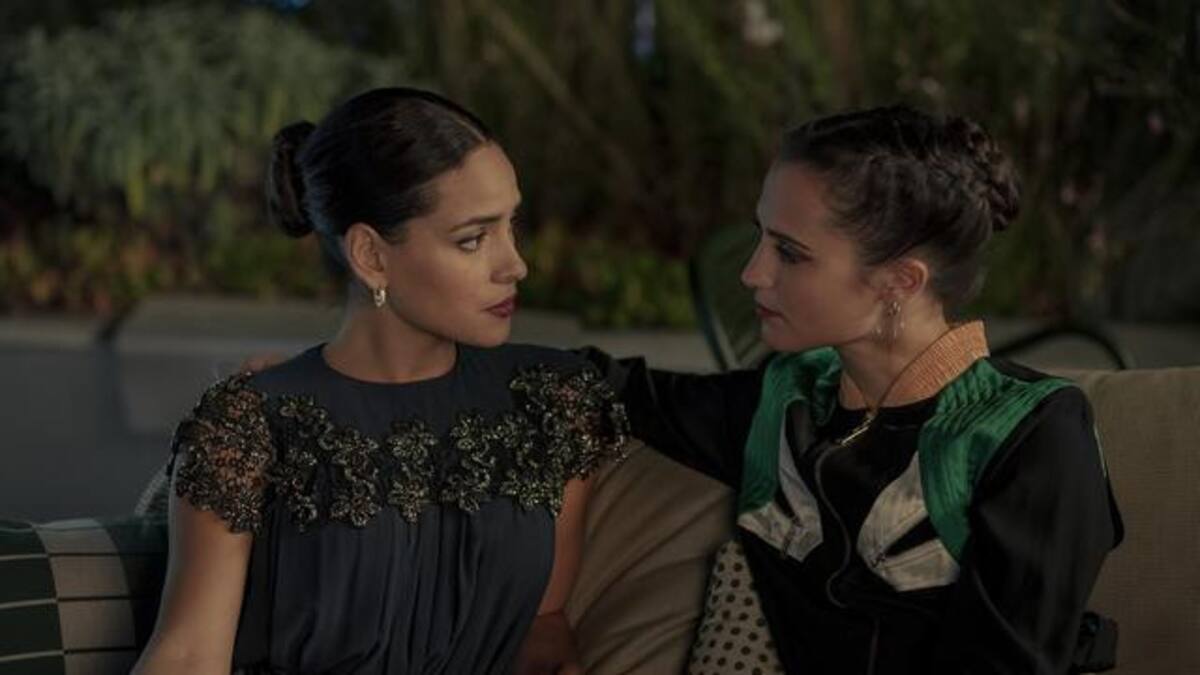 Adria Arjona en escena. Foto: WarnerMedia.