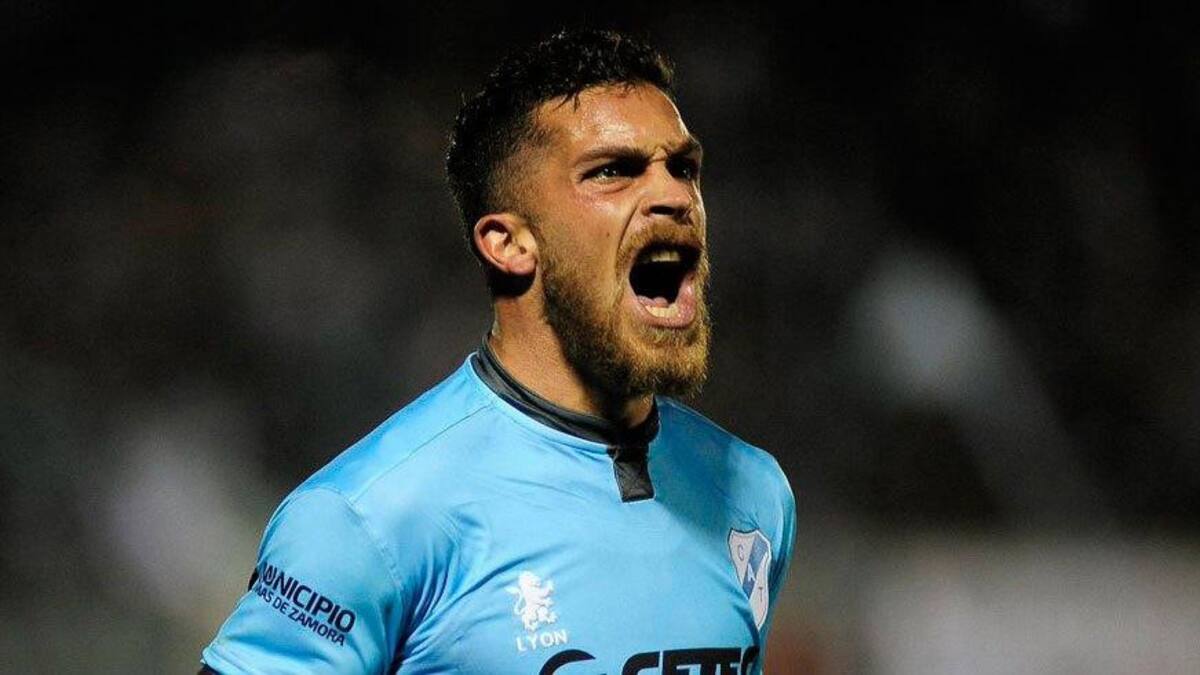 Adrián Arregui - Futbolista