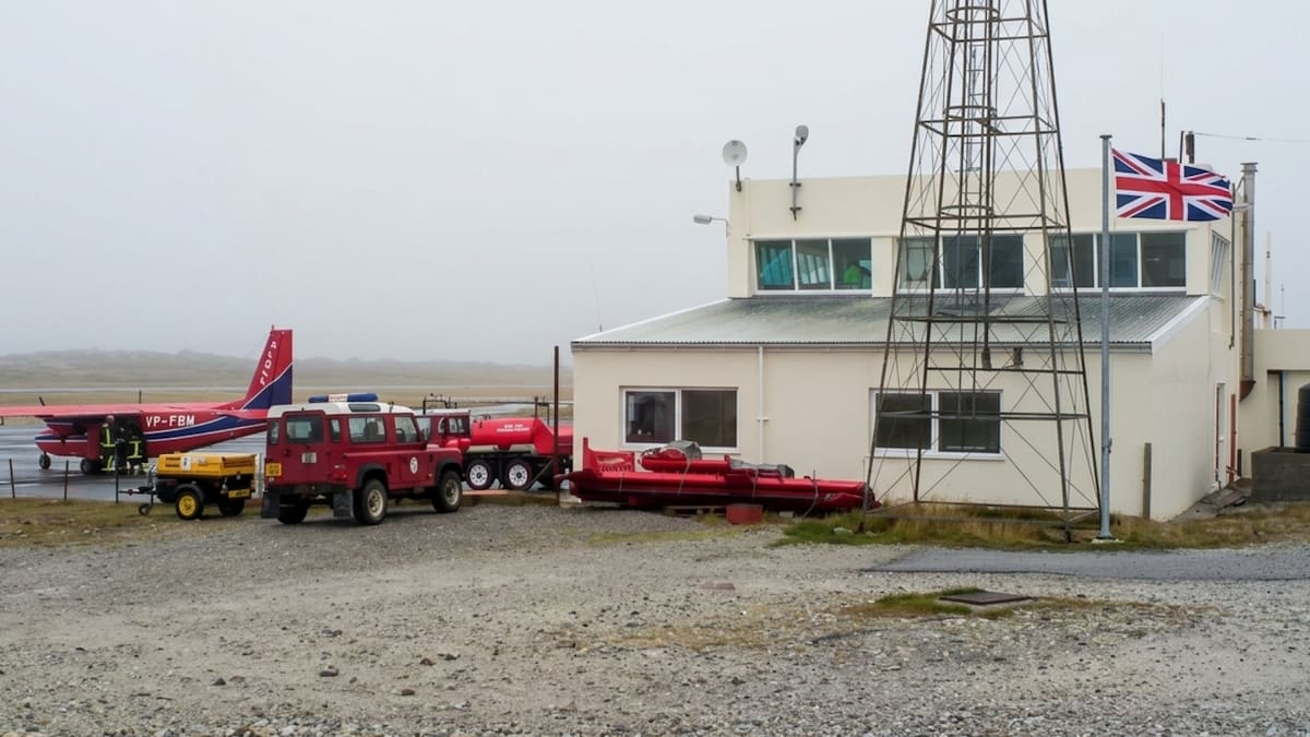 Reino Unido invierte 1,5 millones de libras para remodelar un aeródromo clave en las Islas Malvinas