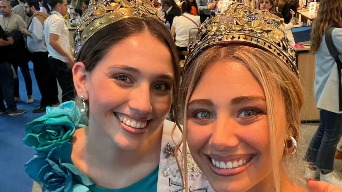 Agostina Saua, de Ciudad de Mendoza y Rocío Neila de San Carlos, Reina y Virreina de la Vendimia 2024. Foto: Instagram.com/agostina.saua