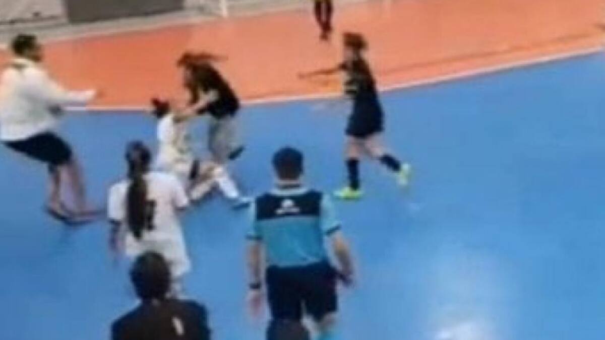 Agresión a una jugadora de Boca en un partido de Futsal