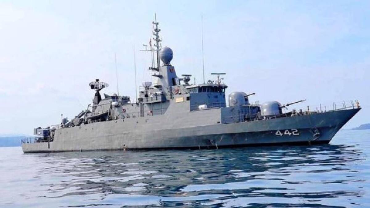 Al menos 31 desaparecidos al naufragar un barco de la Marina tailandesa. EFE