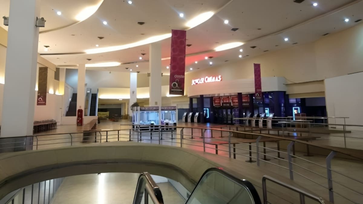 Al Oeste Shopping, en Haedo.