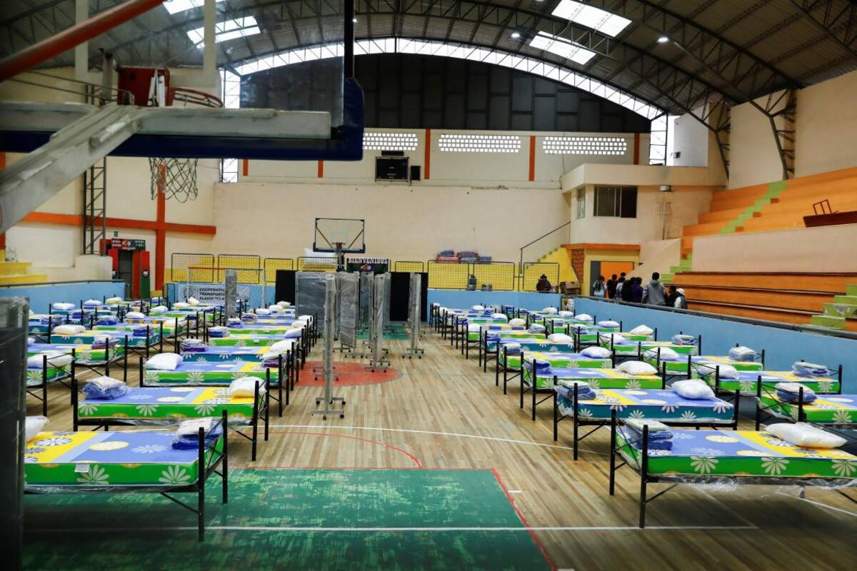 Albergues temporales por el Alud en Ecuador. Foto: Reuters.