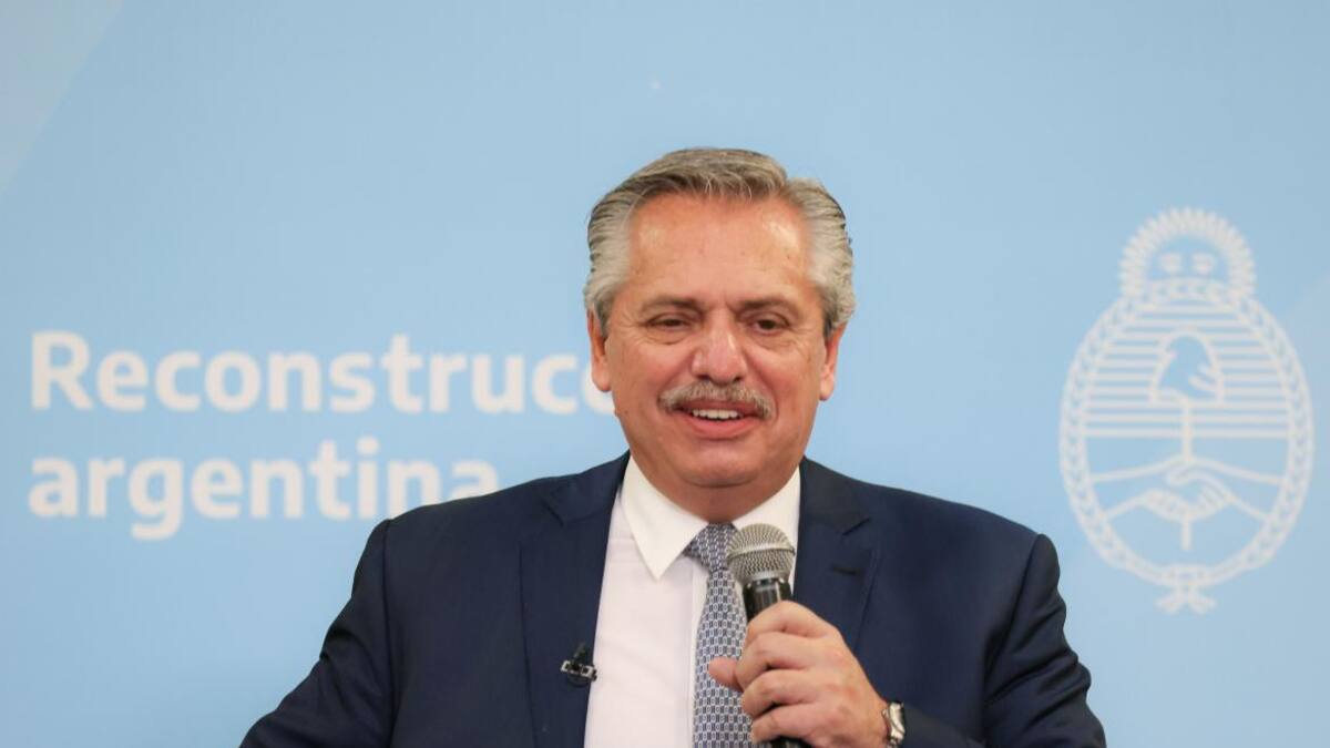 Alberto Fernández, AGENCIA NA