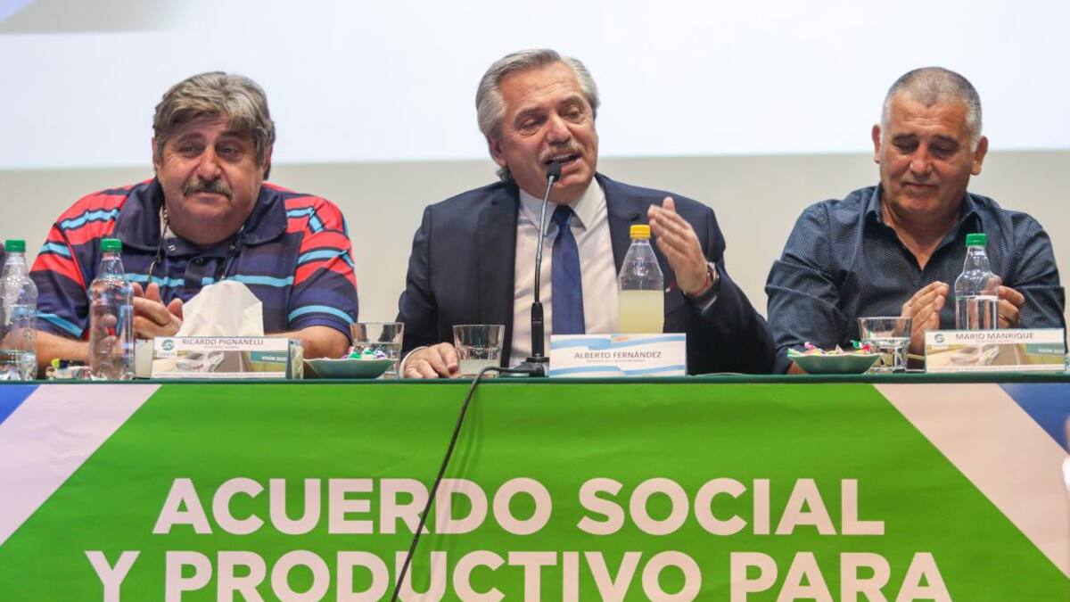 Alberto Fernández en anuncio de Plan Automotor en SMATA
