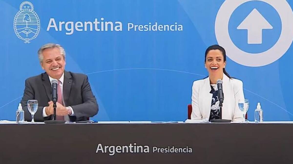 Alberto Fernández y Luana Volnovich