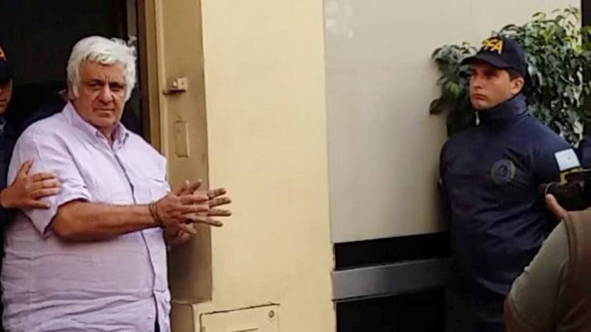 Alberto Samid yendo a Comodoro Py - Agencia NA