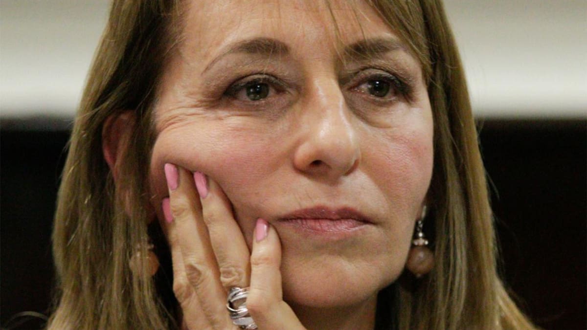 Alejandra Gils Carbó (NA)