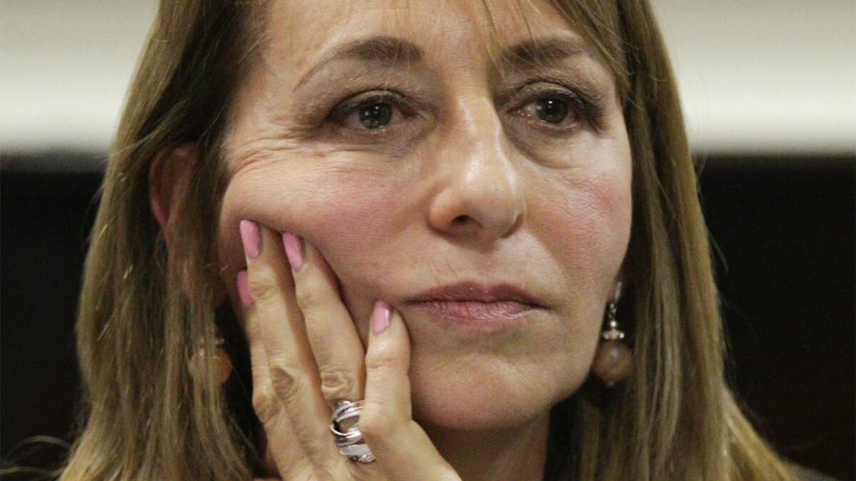 Alejandra Gils Carbó (NA)