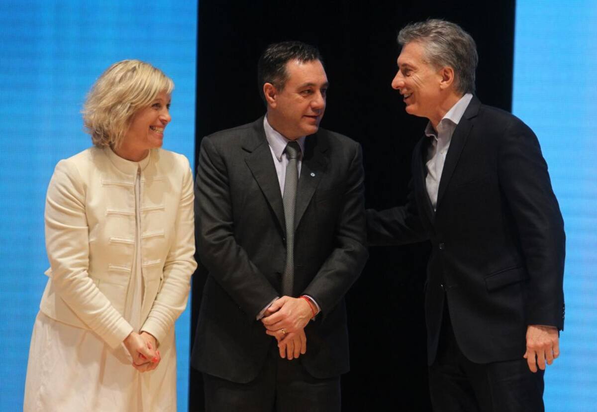 Alejandro Finocchiaro y Mauricio Macri (NA)