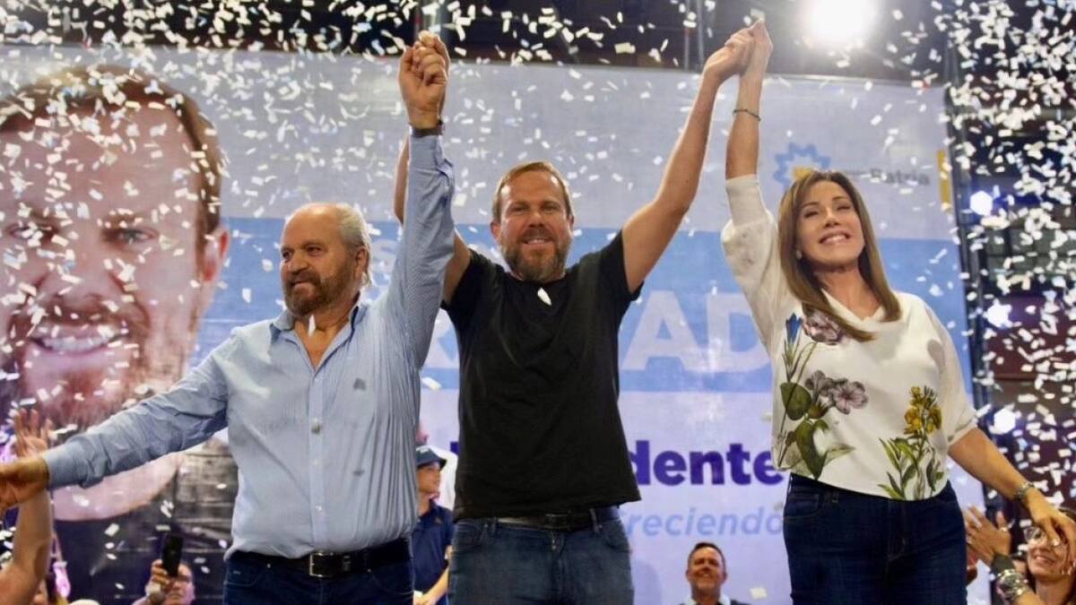 Alejandro, Gastón y Dulce Granados celebraron los 28 años de Ezeiza. Foto: Instagram @dulcegranados_oficial.