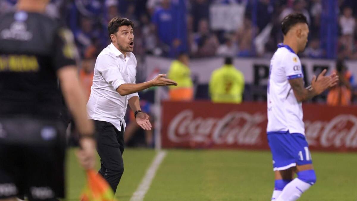 Alexander Medina; exextrenador de Vélez Sarsfield. Foto: Télam.