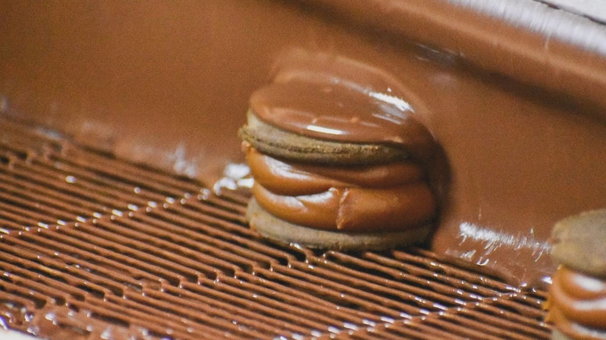 Una reconocida fábrica de alfajores argentina quedó al borde de la quiebra: cayó más de 30% en ventas y entró en concurso preventivo