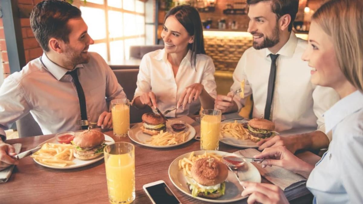 Alimentación, Gente comiendo