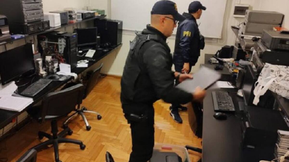 Allanamientos en la Ciudad para desmantelar una secta. Foto: Policía Federal.