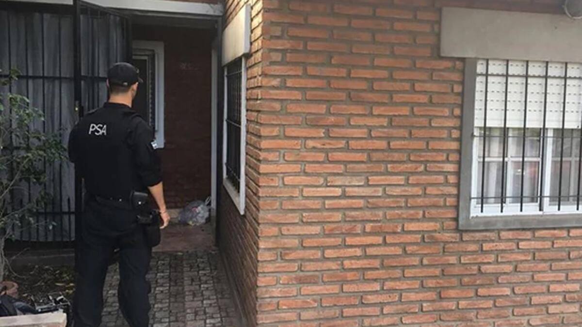 Allanaron a alto jefe de la policía de Santa Fe - Narcotráfico