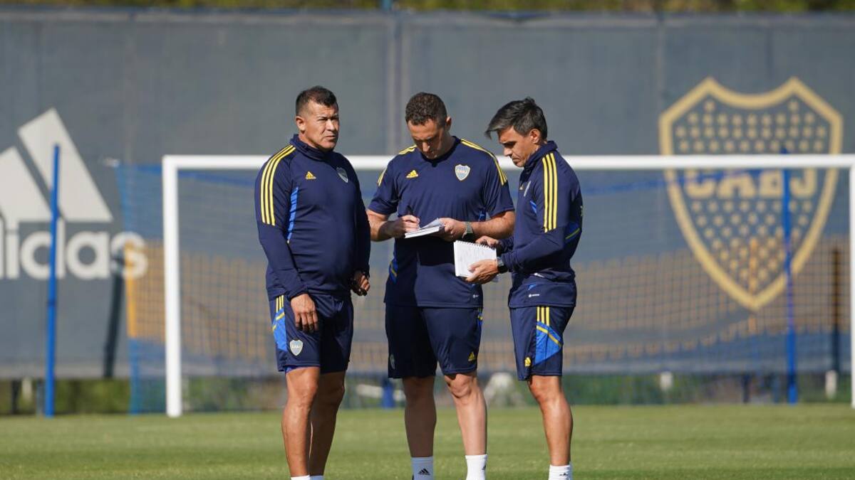 Almirón en la práctica de Boca. Foto: Twitter @BocaJrsOficial